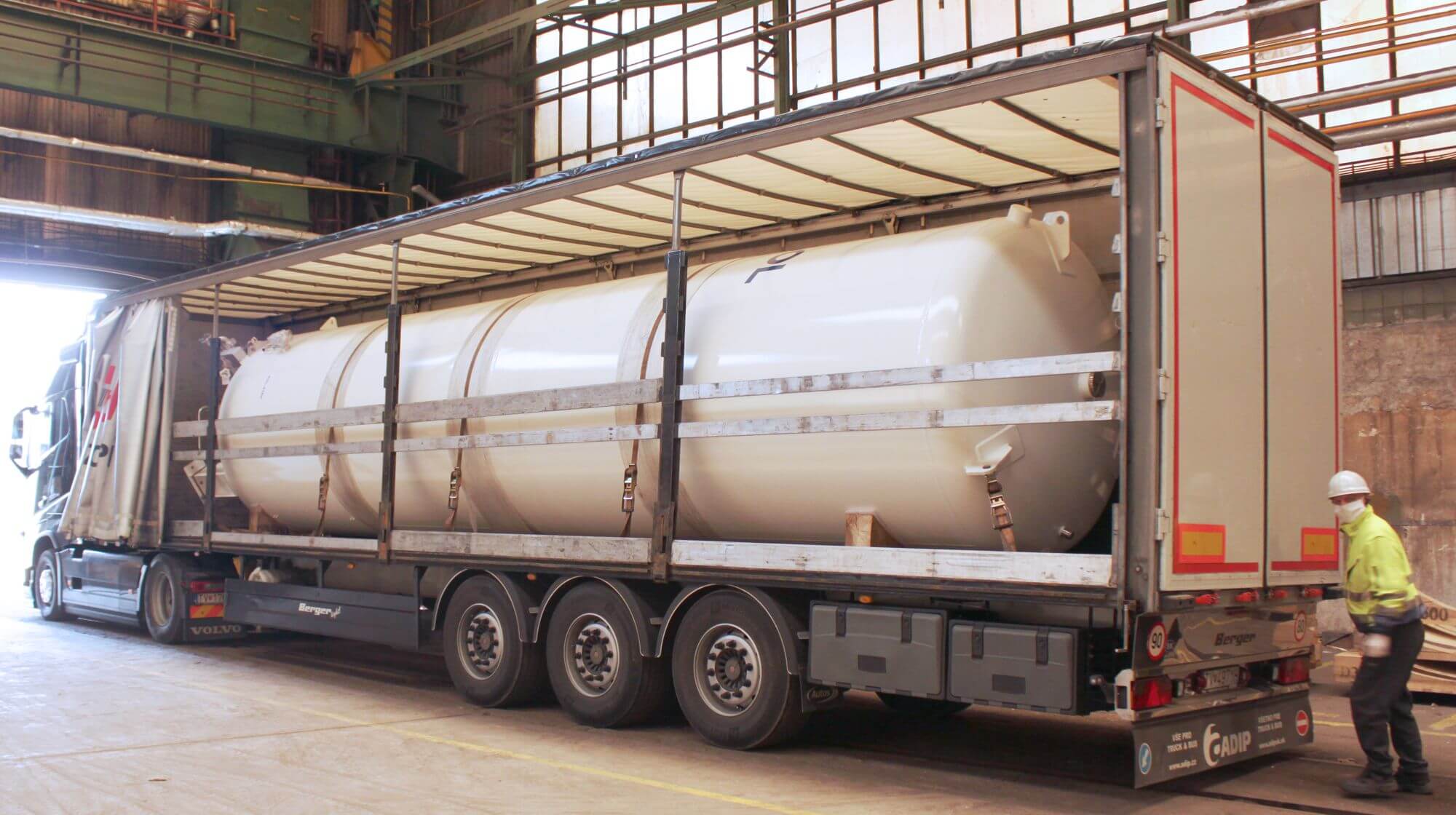 20,000 liter LOX vessel shipment to Italy